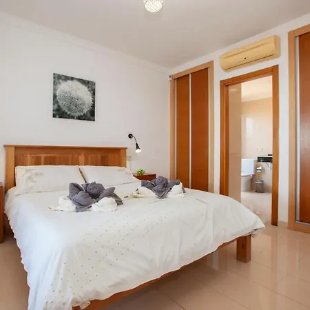 Villa Playa Blanca Sleeps 12 With Pool Air Con And Wifi *