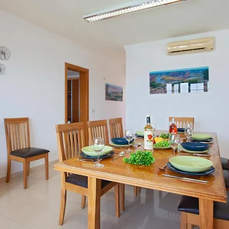 Villa Playa Blanca Sleeps 12 With Pool Air Con And Wifi *